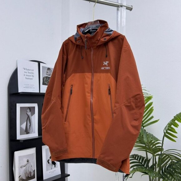 Arc'teryx Beta Jacket - Picture 2 of 8